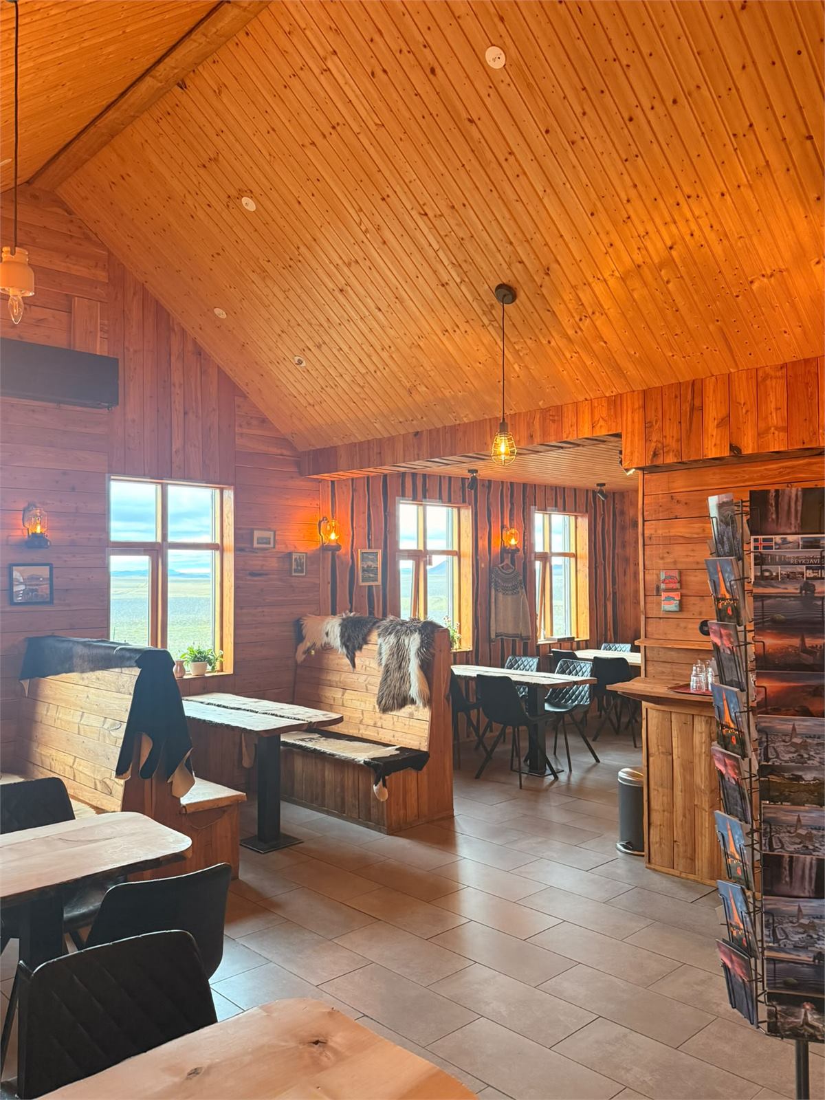 Inside Beitarhúsið café in Möðrudalur